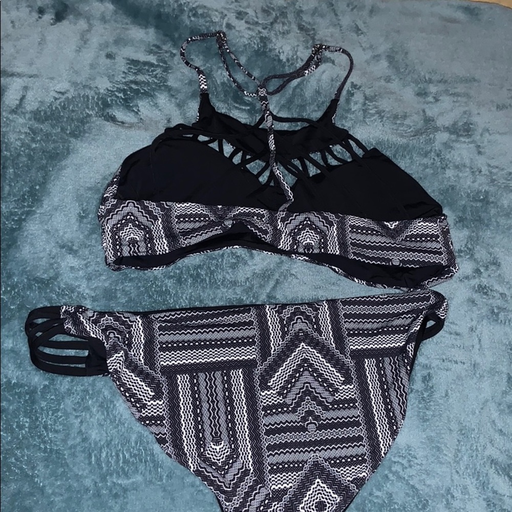 Patterned Bikini - Picture 2 of 2